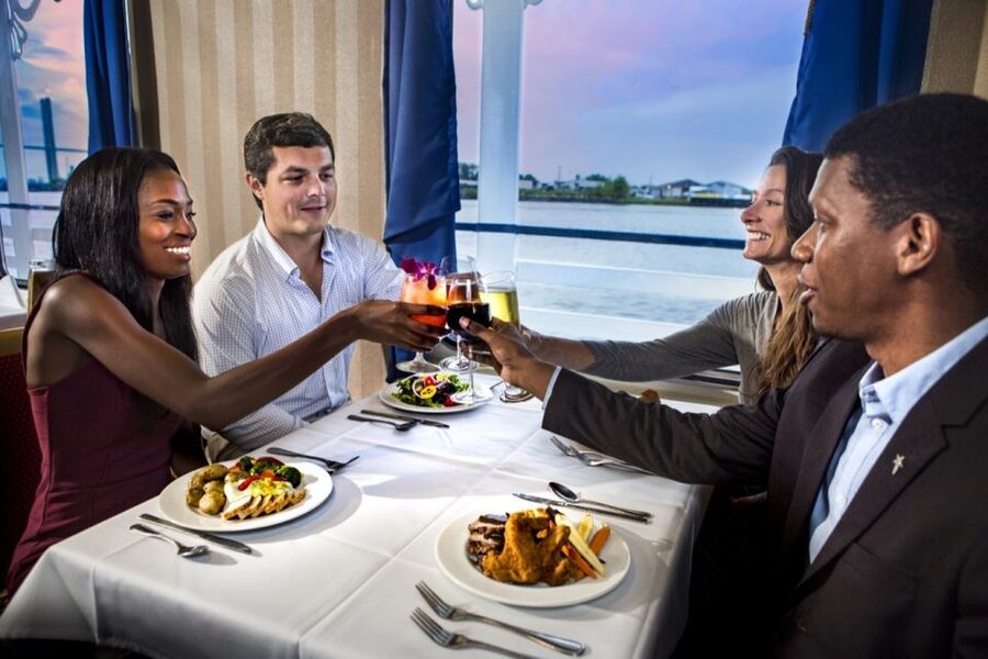 Savannah: Buffet Dinner Cruise with Live Entertainment - Why this Savannah riverboat evening works