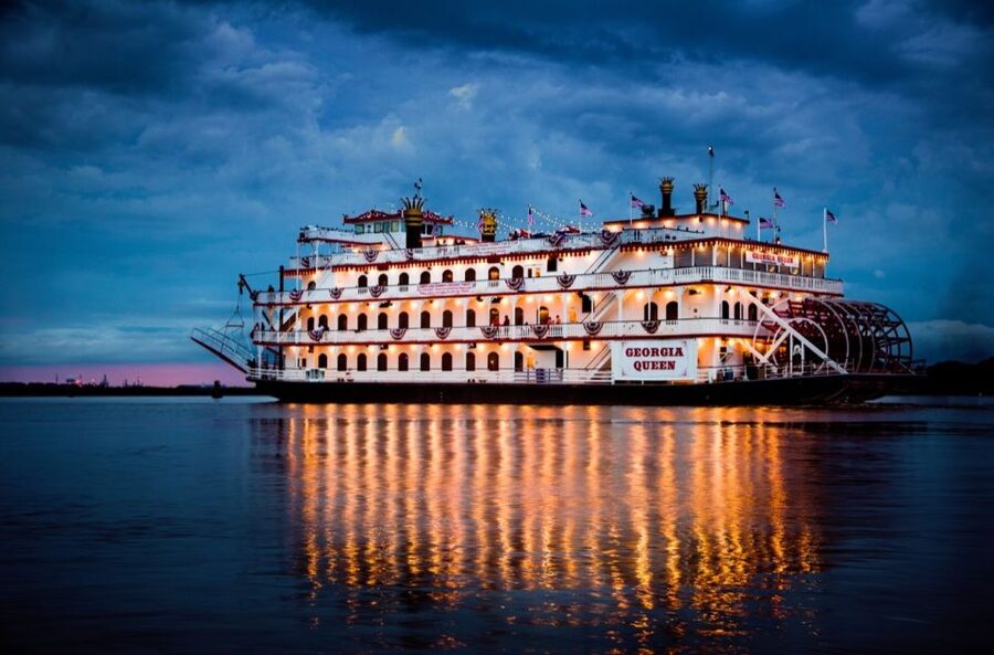 Savannah: Buffet Dinner Cruise with Live Entertainment - The route gives you two views of Savannah