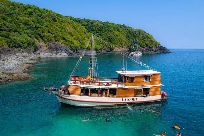 Scenic Promthep & Krating Cape Dining Experience Cruise - Dinner: BBQ, Thai, and Indian choices