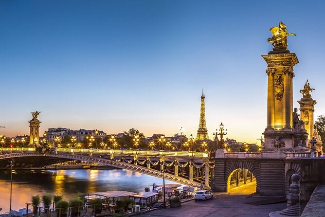 Seine River Dinner Cruise with Live Singer by VIP Yacht de Paris - Drinks, packages, and the real price