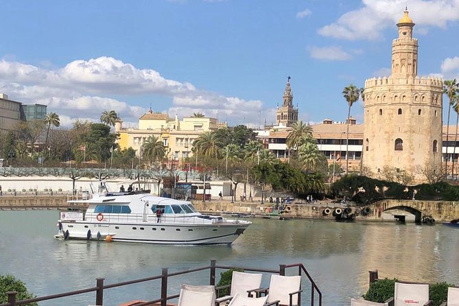 Seville: Guadalquivir River Cruise with Lunch or Dinner - A restaurant boat on the Guadalquivir