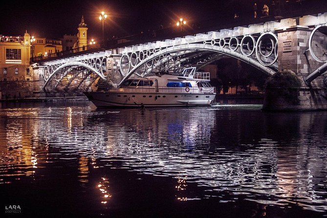 Seville: Guadalquivir River Cruise with Lunch or Dinner - Drinks served until dessert