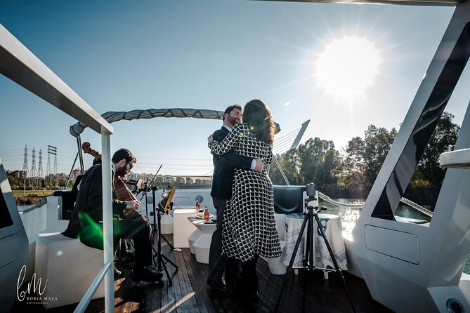 Seville: Guadalquivir River Cruise with Lunch or Dinner - A five-course meal with Andalusian flavors