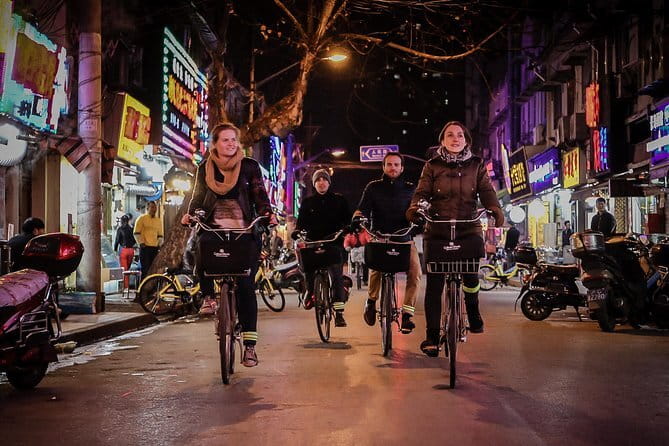 Shanghai by Night with Fine Local Dinner and VIP River Cruise Experiences - Timing, weather, and practical details