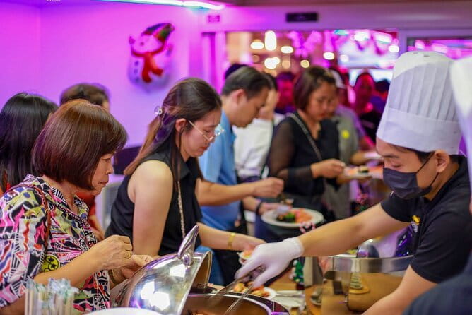 Smile Riverside Cruise Luxury Buffet Dinner from Bangkok - Choosing between the cabin and open deck