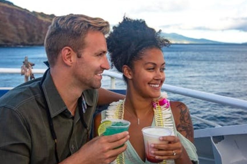 South Maui: Sunset Cruise with 4-Course Dinner and Drinks - Key things to know before you sail