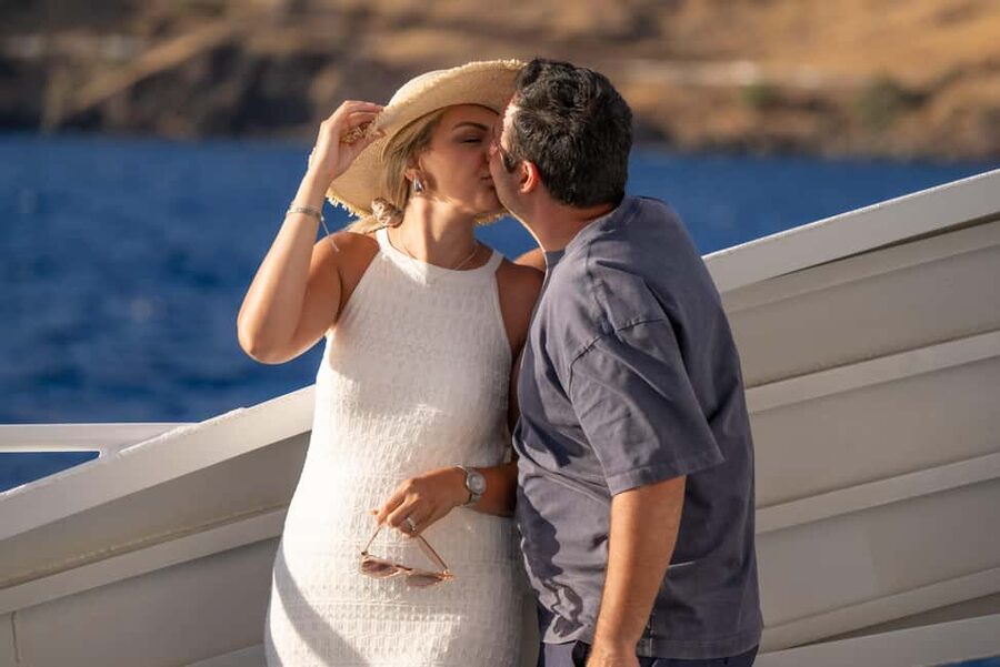 South Maui: Sunset Prime Rib or Island Fish Dinner Cruise - Live music, bar service, and the feel on board