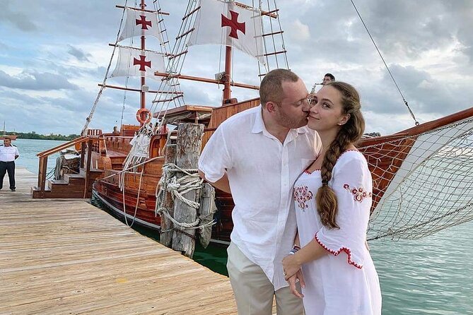 Spanish Galleon - Romantic Lobster Dinner Cruise & Live Saxophone - The sunset sets the pace