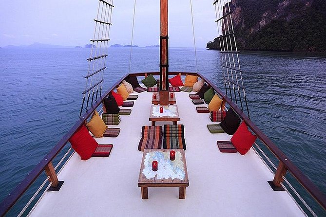 Sun & Sunset Dinner Cruise - Combine the best of both worlds - Crew service and the feel on board