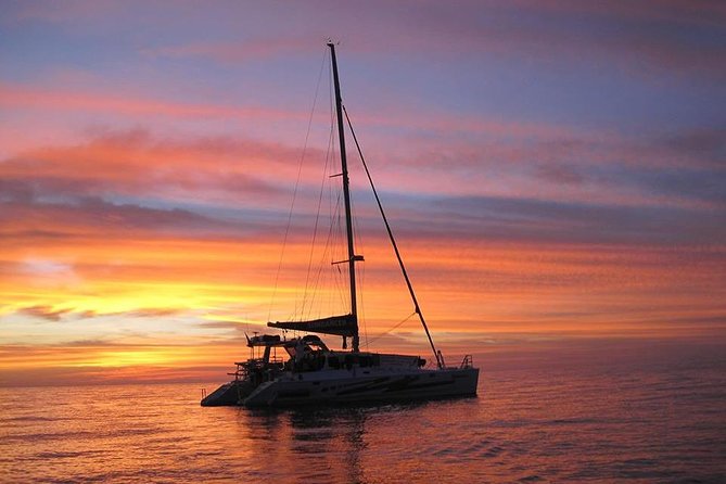 Sunset 3-Hour Cruise from Darwin with Dinner and Sparkling Wine - The first glass of sparkling wine