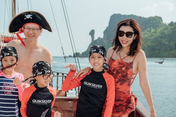 Sunset Dinner Cruise with night Swimming by Luxury Junk Boat - Why the afternoon-to-evening schedule works