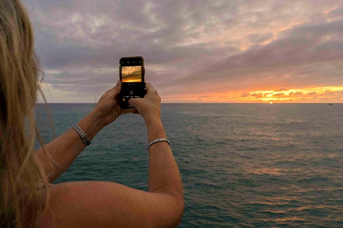 Sunset Mexican Dinner Cruise and Live Music in Cabo San Lucas - Who should book this Cabo dinner cruise?