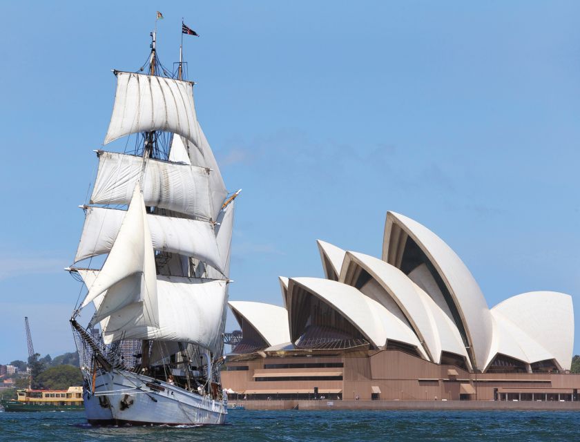 Sydney: Harbor Sunset Cruise with Dinner - The Right Kind of Sydney Evening