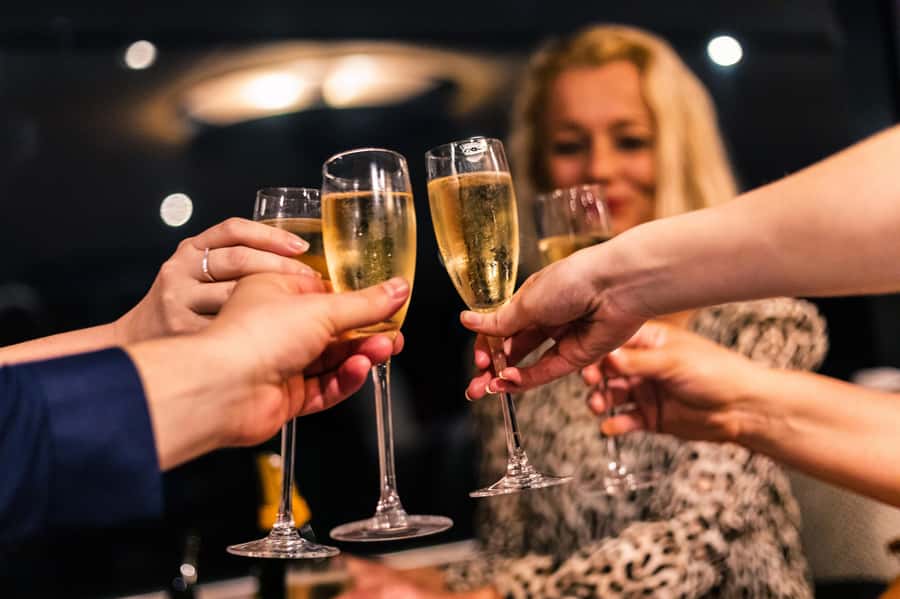 Sydney: Harbour Dinner Cruise with 3, 4 or 6-Course Menu - Sunset, twilight, or Sydney after dark