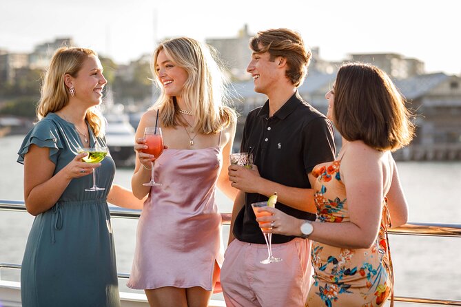 Sydney Harbour Sunset Dinner Cruise from Darling Harbour - Live music and the evening atmosphere