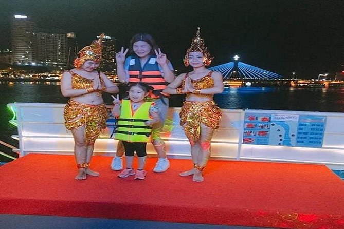 Tasty Dinner Han River Dragon Cruise by Yatch & Tradictional Show - What you see from the river