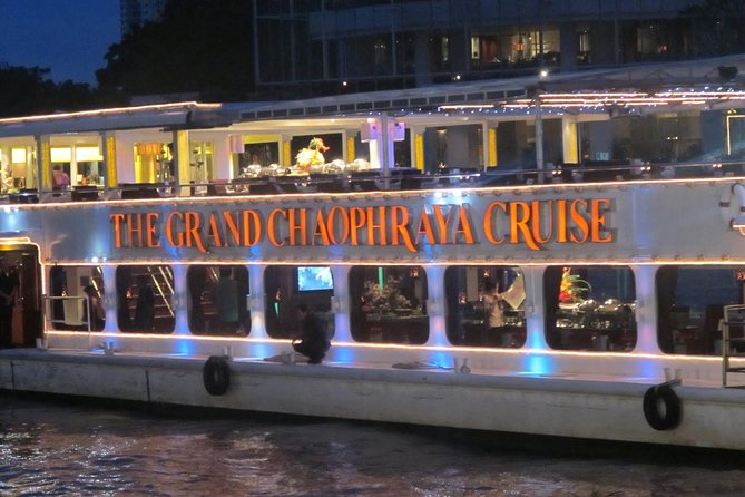 The Chaophraya Cruise : LUXURY 5 STAR Dinner Cruise Program - Does the five-star label fit the experience?