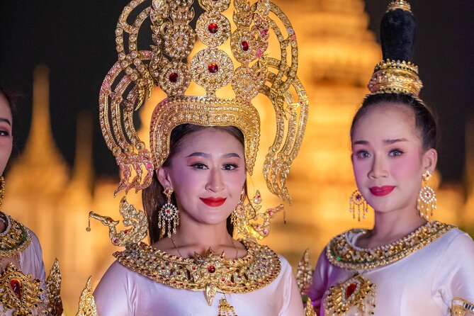 The Newest Luxury 5-Star Bangkok Chao Phraya Dinner Cruise - Who will enjoy this cruise most?