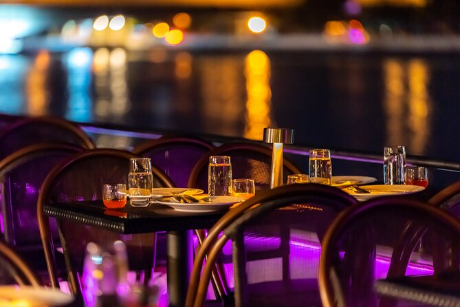 The Newest Luxury 5 Star Bangkok Chaophraya Dinner Cruise - The dinner: plenty of choice, not fine dining