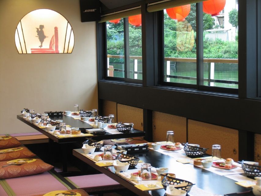 Tokyo Bay: Traditional Japanese Yakatabune Dinner Cruise - Dinner arrives in several Japanese courses