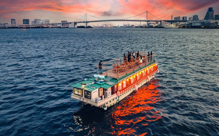 Tokyo Dinner Cruise & Tradition Show & Drinks & Tokyo Tower - Key points to know before booking