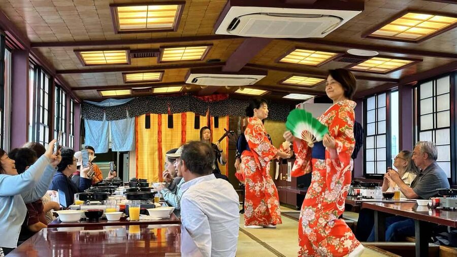 Tokyo Dinner Cruise & Tradition Show & Drinks & Tokyo Tower - Is the $95 price good value?