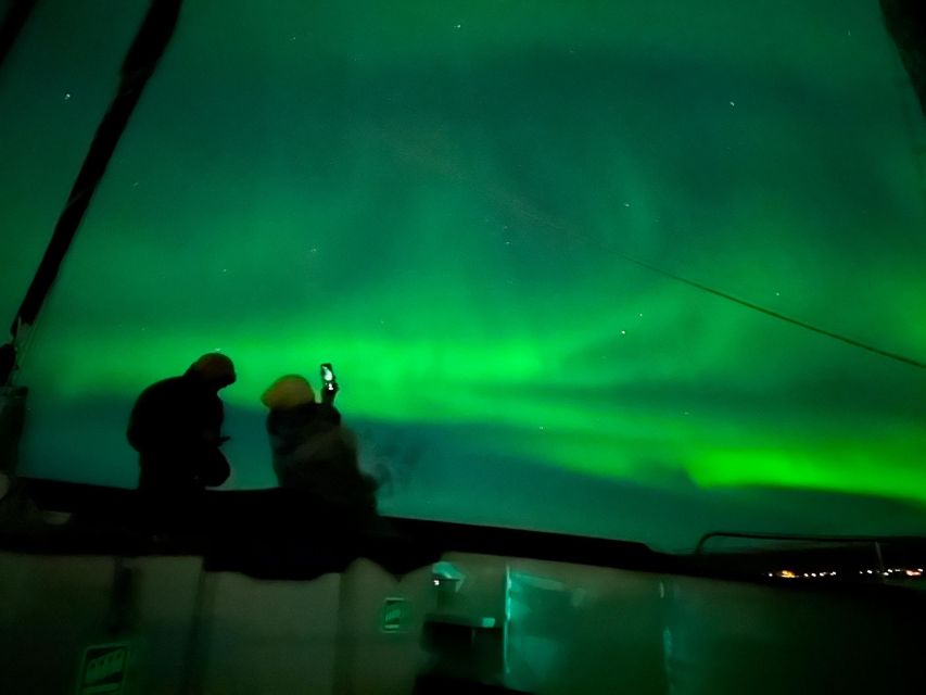 Tromso: Luxury Northern Lights Cruise with Hot Tub & Dinner - A northern lights cruise built around comfort