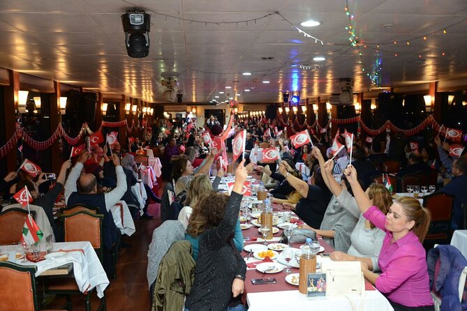 Turkish Night at Dinner Cruise in Istanbul Bosphorus - Topkapı Palace and the historic core