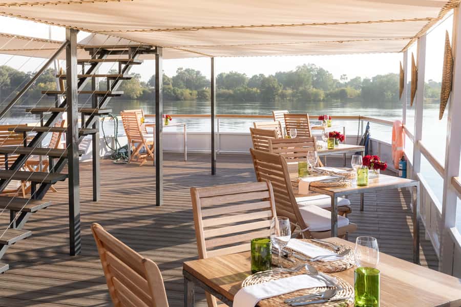 Victoria Falls: Dinner Cruise on the Zambezi River - Is $110 a fair price?