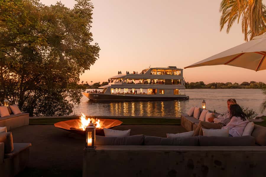 Victoria Falls: Sunset Cruise and Dinner at The Eatery - Moving from the river to The Eatery