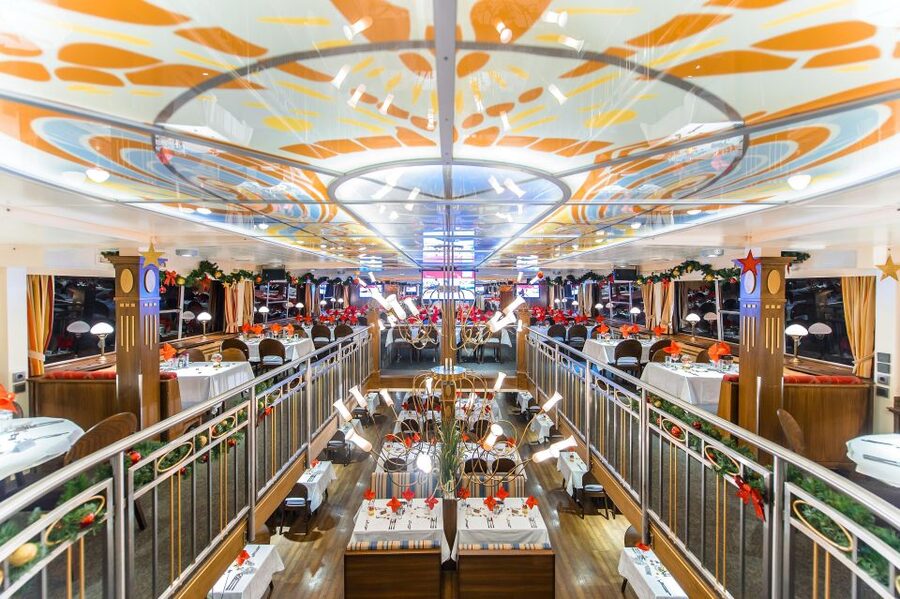Vienna: 3.5-Hour Danube 70s, 80s, 90s Party Cruise w/ Dinner - DJ Mel Merio and the three-decade playlist
