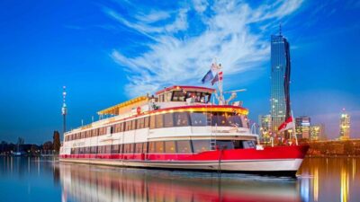 3.5-Hour Danube 70s, 80s, 90s Party Cruise w/ Dinner