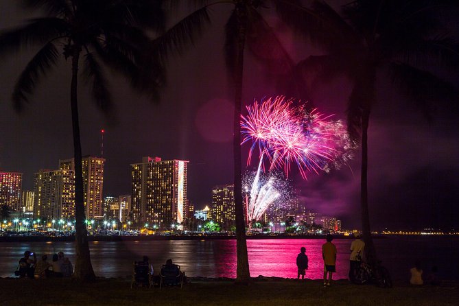 Waikiki Fireworks Dinner Cruise: Sail & Sparkle on Friday Nights - Motion, weather, and what to bring