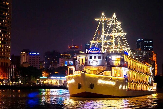 Water Puppet Show & Dinner on Cruise - Who will enjoy this evening most?