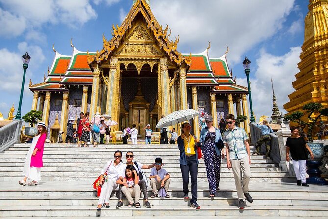 Wonderful Pearl: Evening Dinner Cruise on Chao Phraya River - Dinner with Bangkok’s riverfront as your backdrop