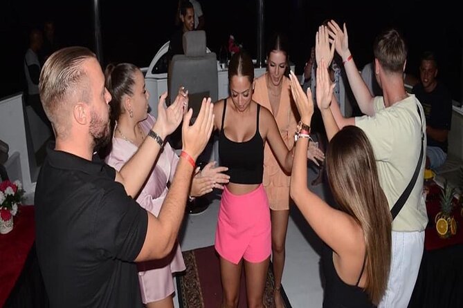 Yacht Cruise with Dinner & Oriental Show - Dinner on board: seafood, meat, and simple buffet fare