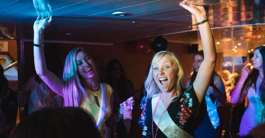York: Party Cruise with Drink, Dinner, and DJ - What the $64 price really buys you